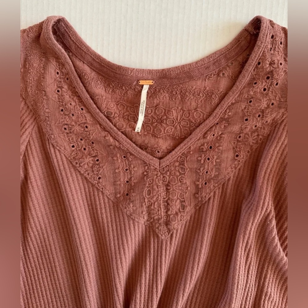 Free People Parisian Nights Blouse Top Rose V Neck Boho Size Medium - Picture 8 of 11
